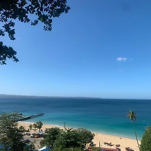 https://comfty-apartment-8-minute-walk-from-beach.comcaribbean.com