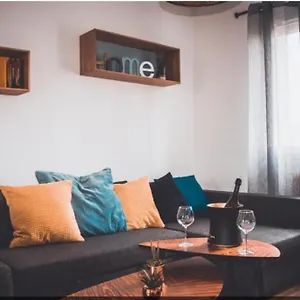 Appartement Le Lotus - Parking Privatif - V-rent, Annecy